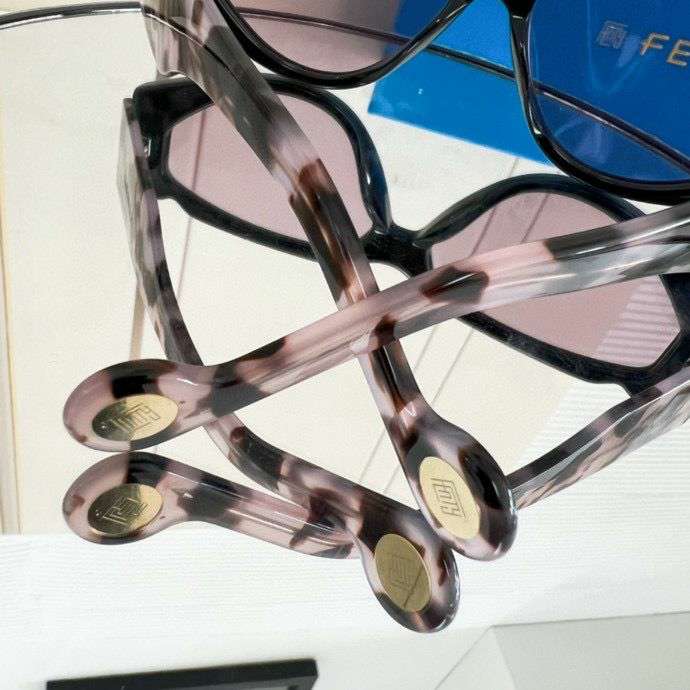 Picture of Fenty Sunglasses _SKUfw47504175fw